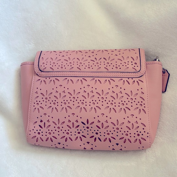 Coach 50632 Taylor eyelet leather flap clutch wristlet, silver/pink tulle 🩷🩶 - Picture 2 of 8